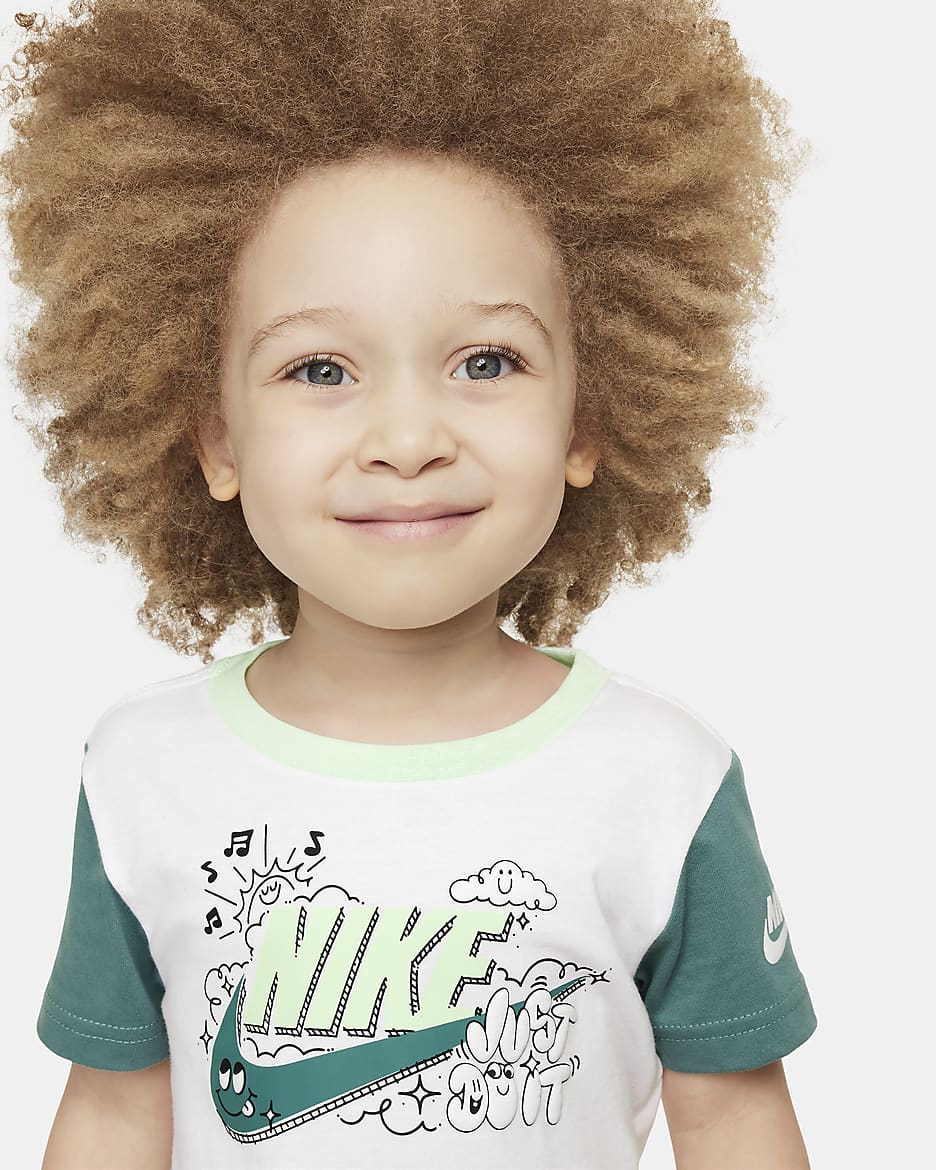 Nike Sportswear Create Your Own Adventure Toddler T Shirt and Shorts Set. Nike JP